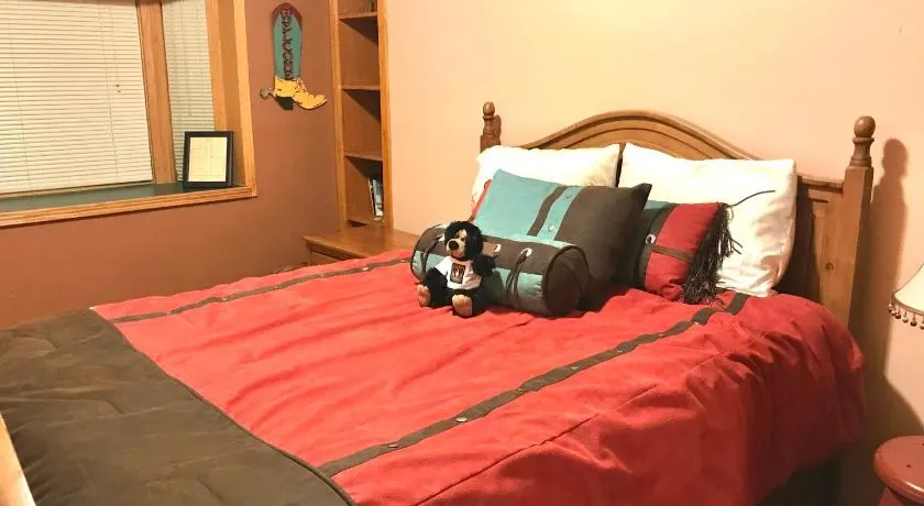 Cowboy's Lodge - Image 1