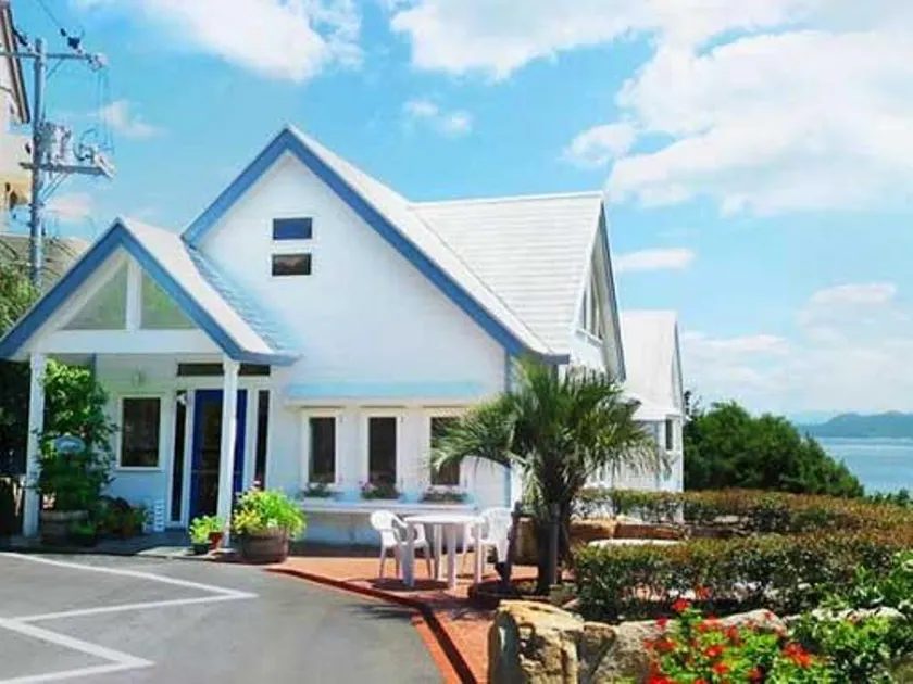 Country Inn The White Marine - Image 1