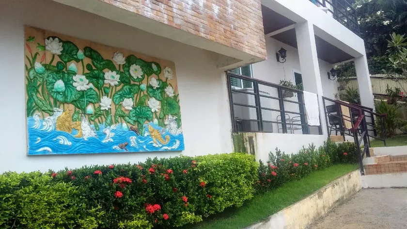 Peaceful 1-bedroom home in private residence - Image 1