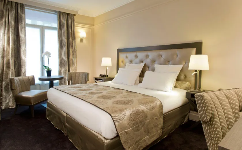 Hotel California Champs Elysees - Image 1