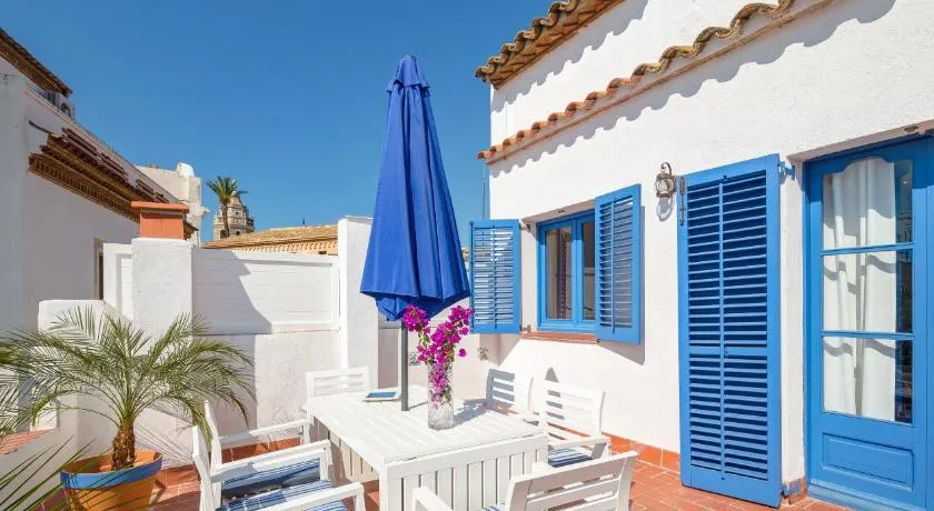 Blue Home - Image 1