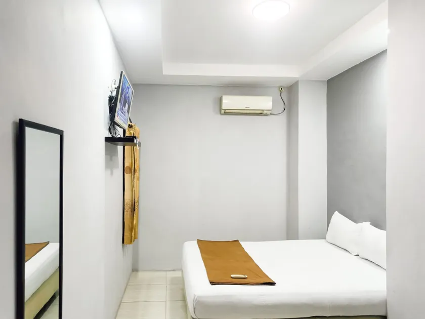Hotel Prisma Mitra RedDoorz - Image 1