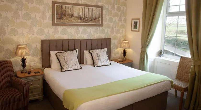 Ensuite Bed And Breakfast Rooms At The Ring Pub - Image 1