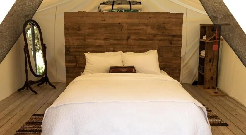 Homegrown Hideaway - Image 1