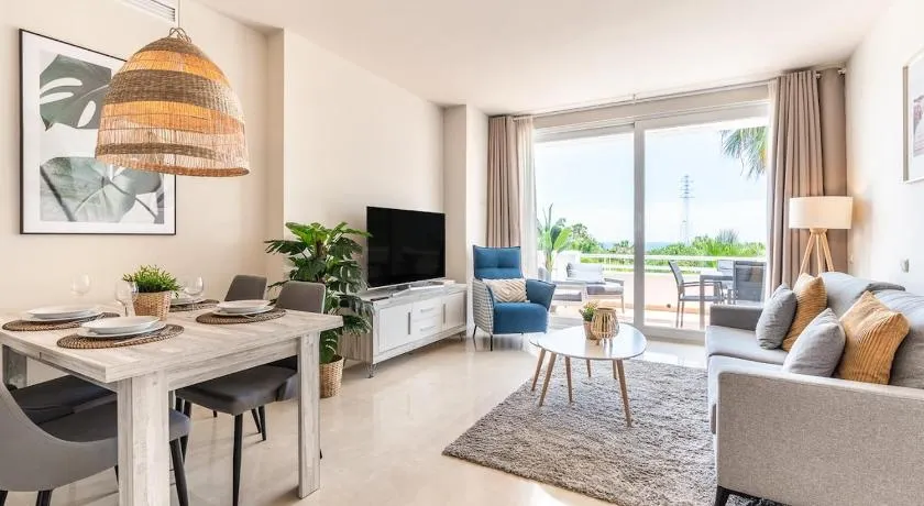 Modern 2-Bed Apartment Alcazaba Lagoon 313 - Image 1