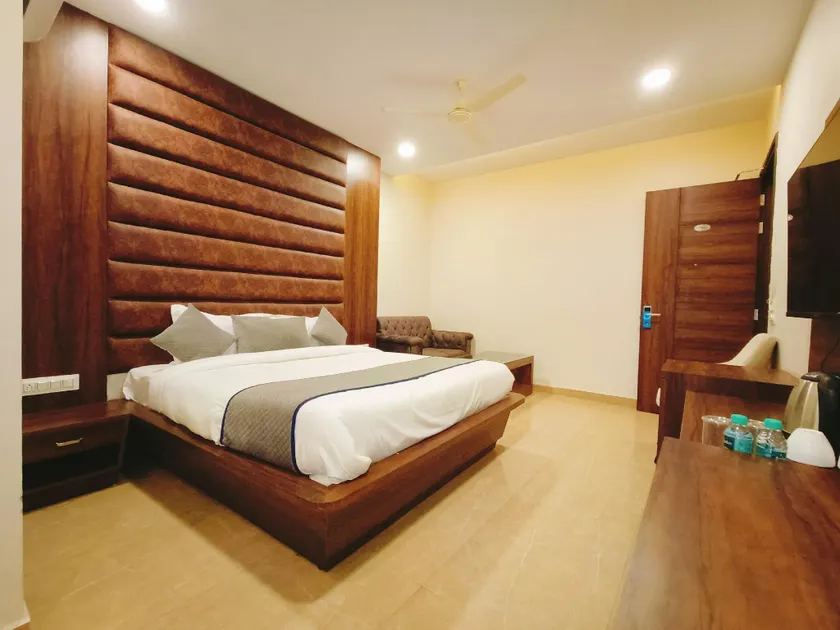 Hotel Diamond Creek - Image 1
