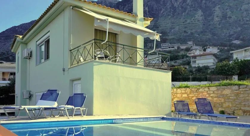 SEMIRAMIS SUITES with pool - Image 1