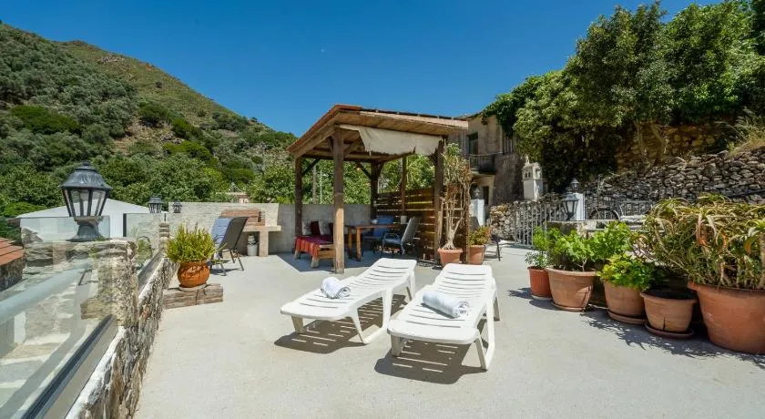 Dream House - Image 1