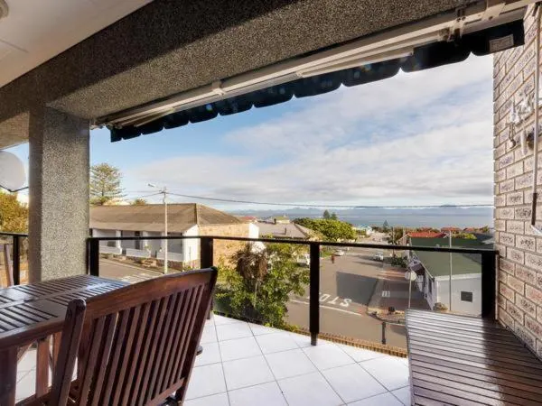 Sea View 18 - Image 1