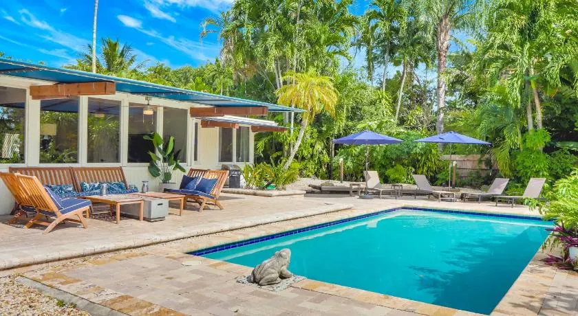 Casa in Tropic Paradise with Pool and BBQ - Image 1