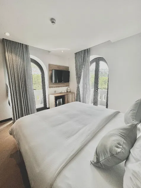 La Sera Suites Nha Trang - Image 1