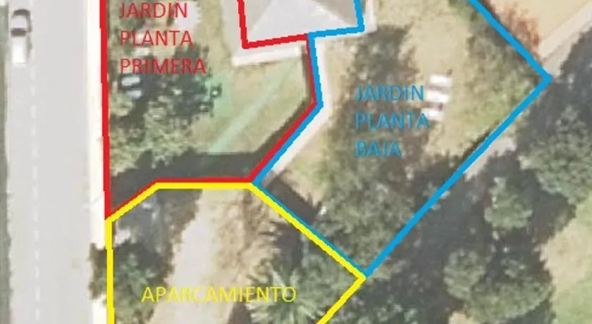 Casa con Jardín con 2 alojamientos, con jardines no compartidos y aparcamiento privado - Image 1