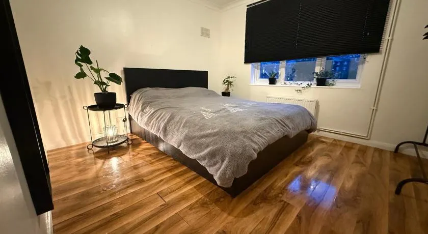 Casa Caterham - Image 1