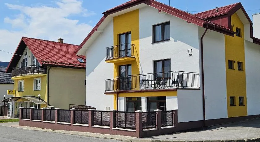 Comenius Apartments - Apartmány na rohu - Image 1