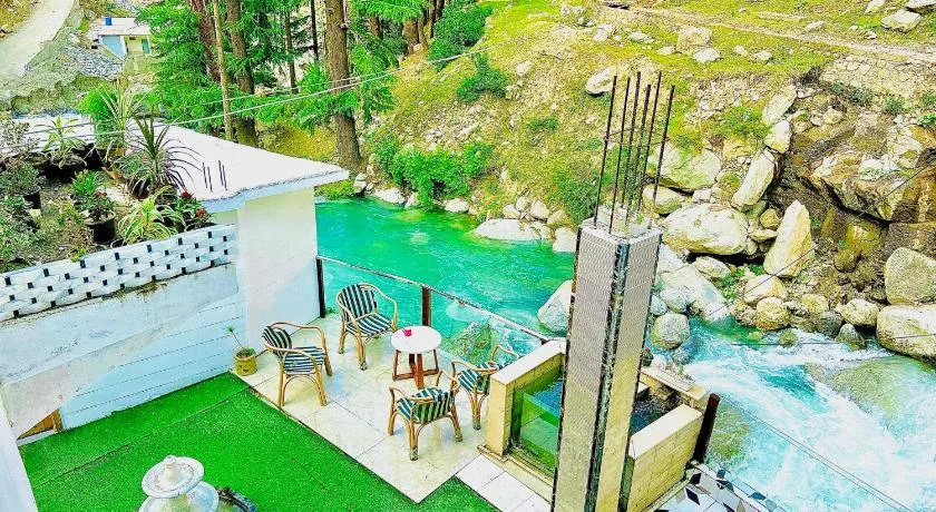 Blue Water Resort Kalam - Image 1