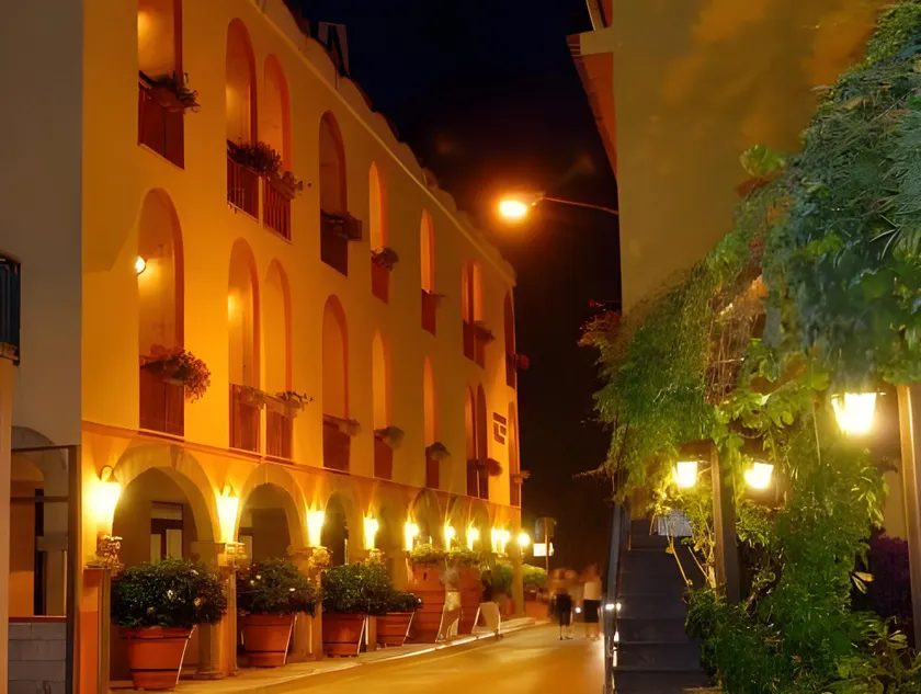 Hotel Poseidonia Mare - Image 1