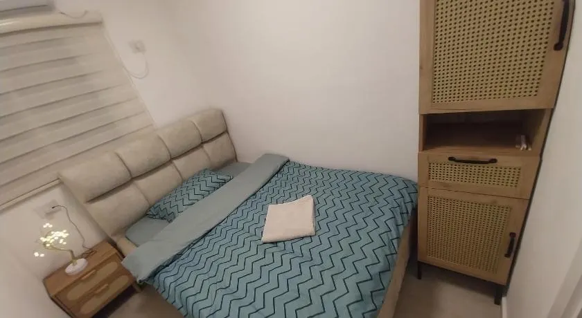 סויטת הזהב - Image 1
