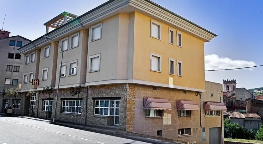 Hotel La Piqueta - Image 1