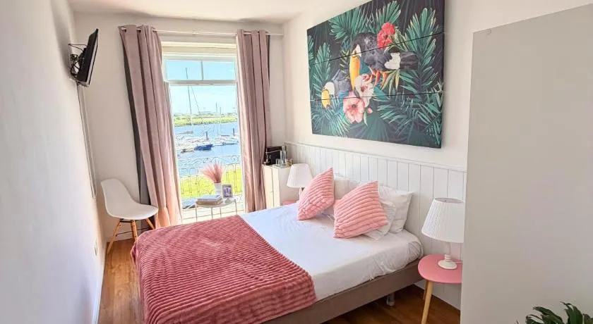 Naval Guest House - Image 1
