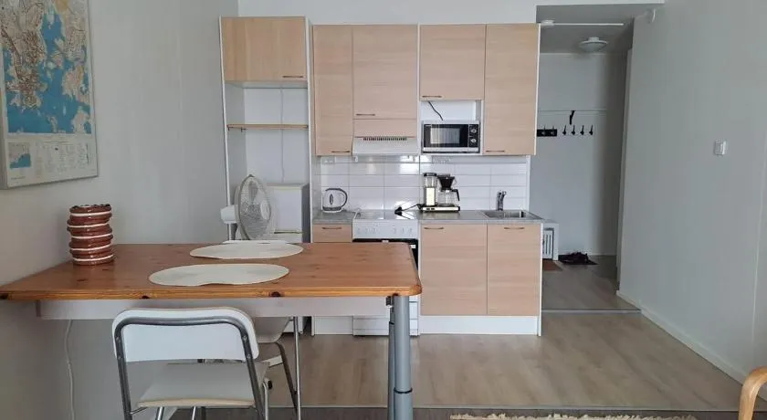 Bright and spacious studio in the vibrant city center - Image 1
