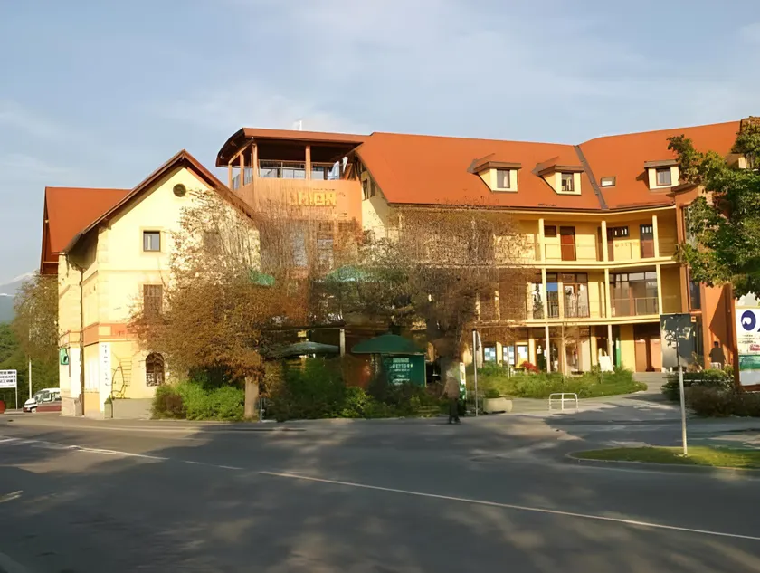 Pension Union - Image 1