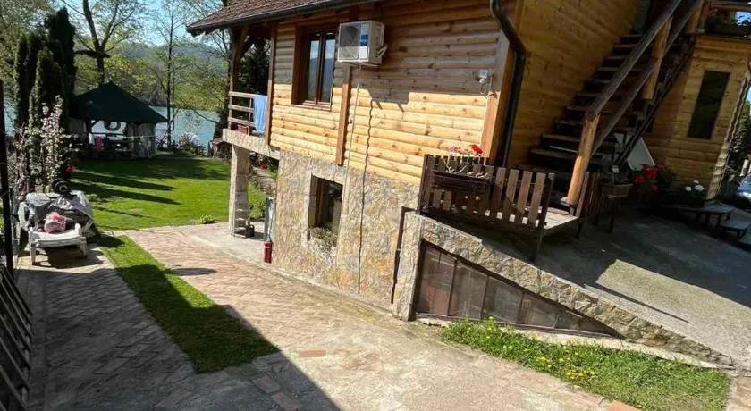 Apartman "Kapetana luka" - Image 1