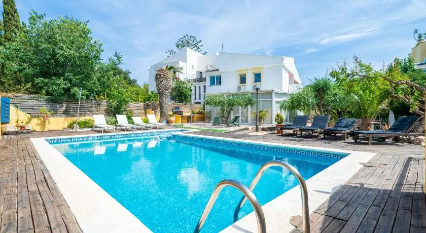 Hauzify I Villa del Castell - Image 1