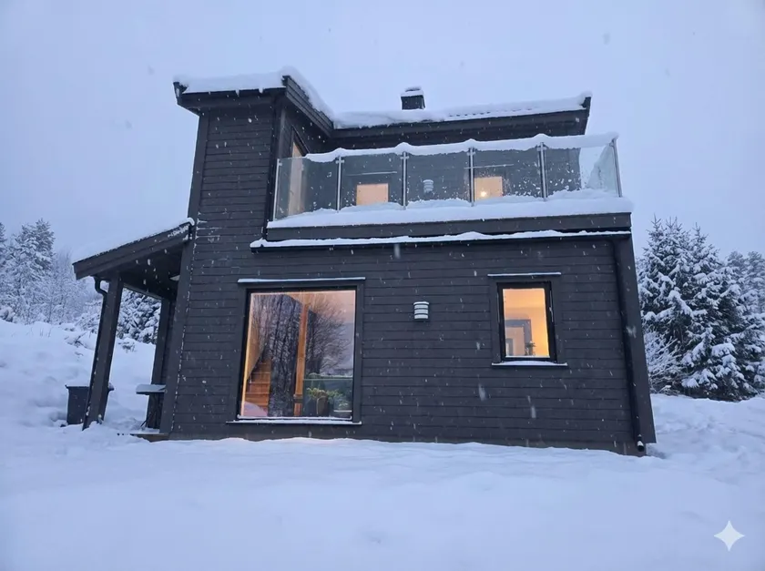 House with great location - Image 1