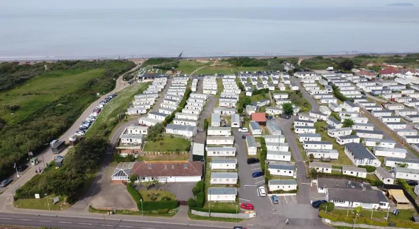 Beachside Holiday Park - Image 1