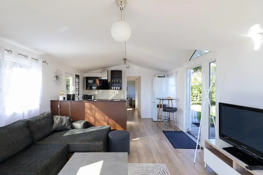 Premium Workers Home • 3 Beds• WiFi • Free Parking - Image 1