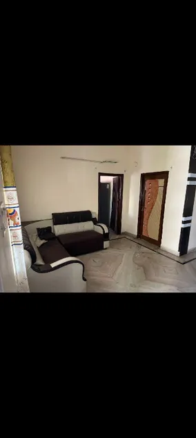 90s Nest Home Stay - Image 1