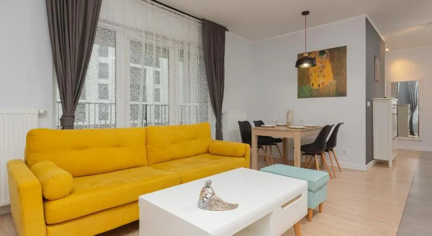 Active City Apartments Warsaw by Noclegi Renters - Image 1