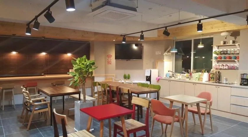 Sky Island Guest House In Nampo - Image 1