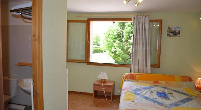 Auberge du tilleul chambres de campagne dans la région lacs et cascades - Image 1