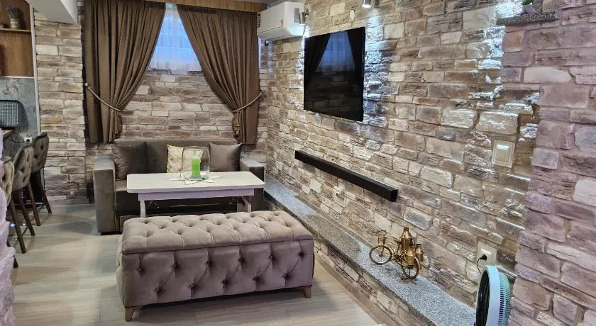 Anesis Apartment - Image 1