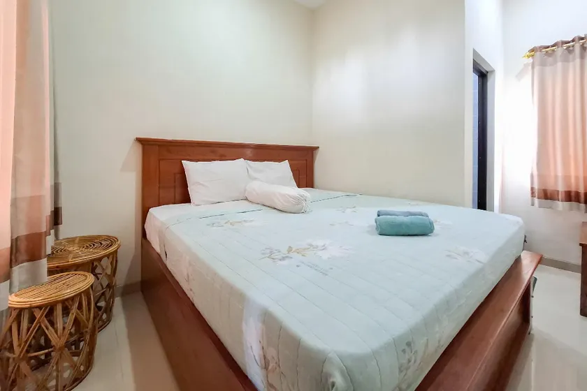Hotel Muncul Sari Near Bukit Sekipan Tawangmangu RedPartner - Image 1