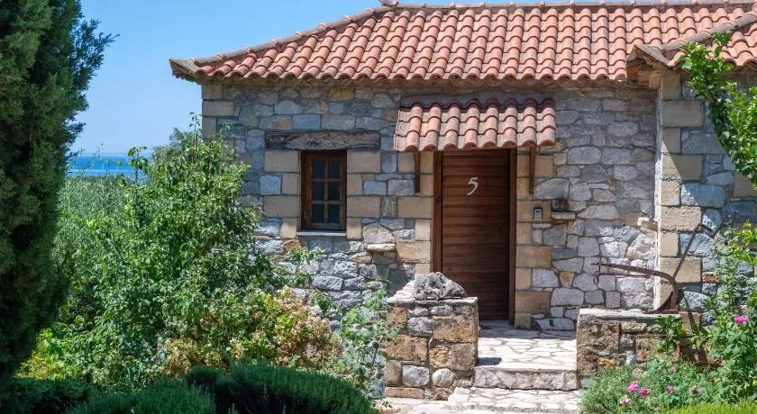Porto Kalamitsi Stone-built Bungalows - Image 1