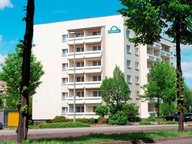 Days Inn by Wyndham Leipzig City Centre - Image 1