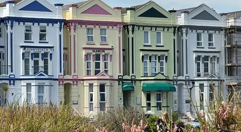 Sunnybeach Holiday Apartments - Image 1
