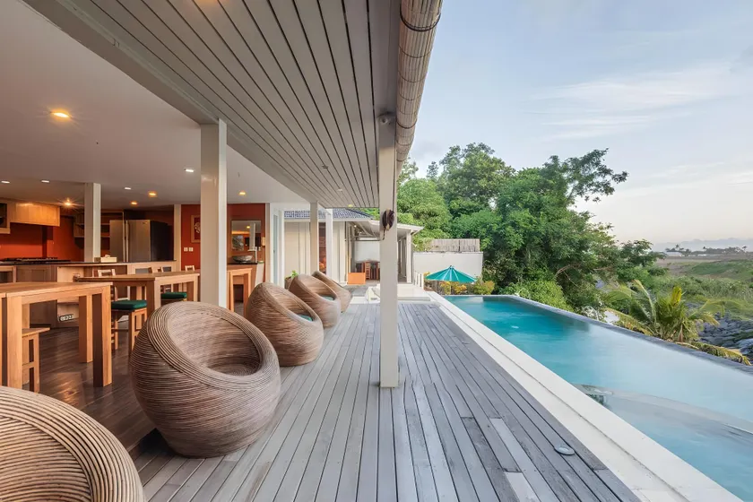 Tropical 4BR Private Pool Villa Near Saba Beach - Image 1