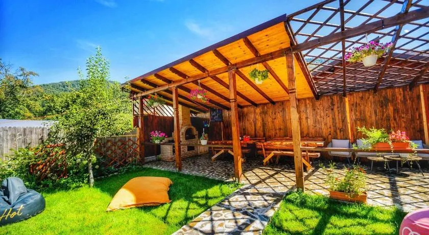 Amandra Chalet - Image 1