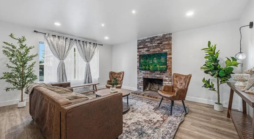 4756 - Spacious 4BR Home in South SJ Family-Friendly - Image 1
