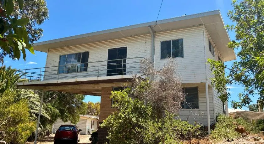 Kite House - Image 1