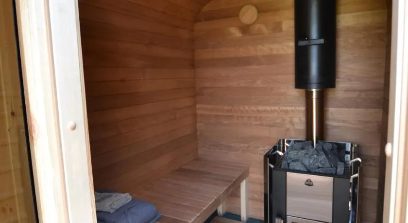 Tabitha Shepherd's hut - Image 1