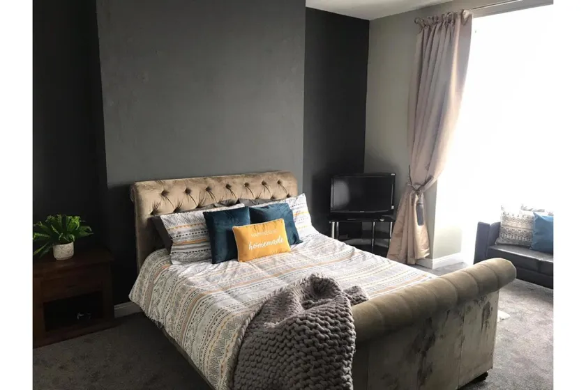 The Leven Guesthouse - Image 1
