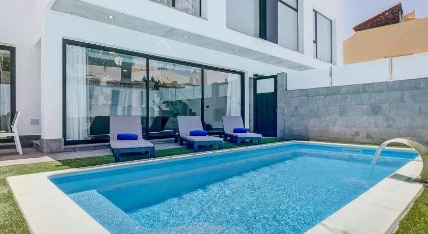 Two Dreams Luxury Villa - Image 1