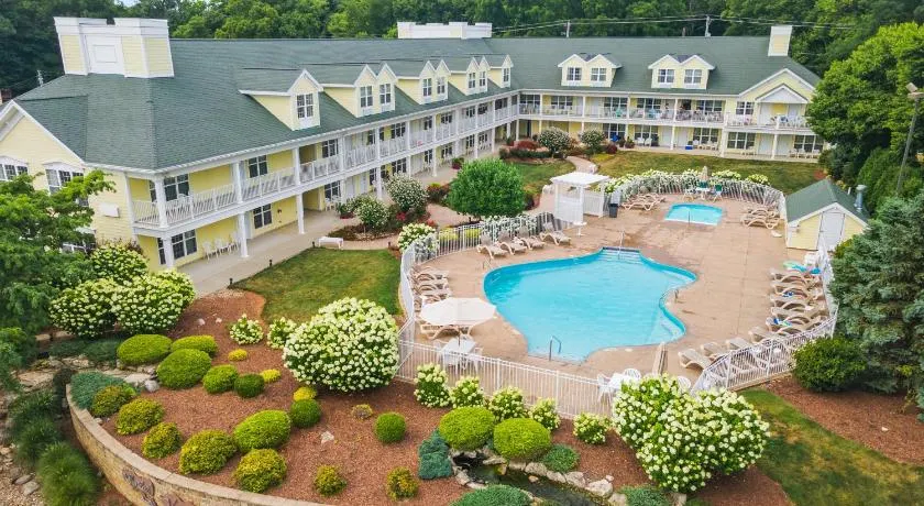 Kelleys Island Venture Resort - Image 1