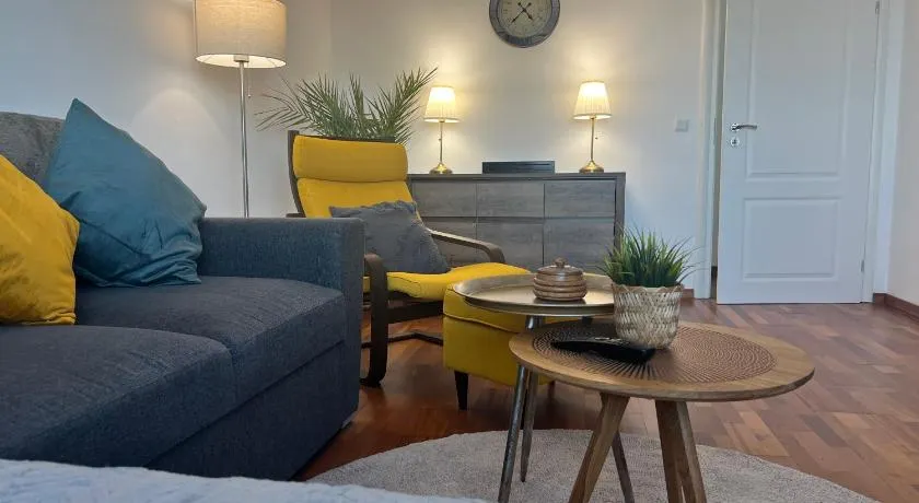 Kakavanen’s Sea View apartment - Image 1