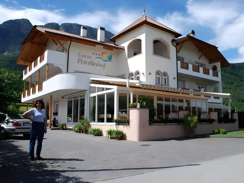 Garni Hotel Peterlinhof - Image 1