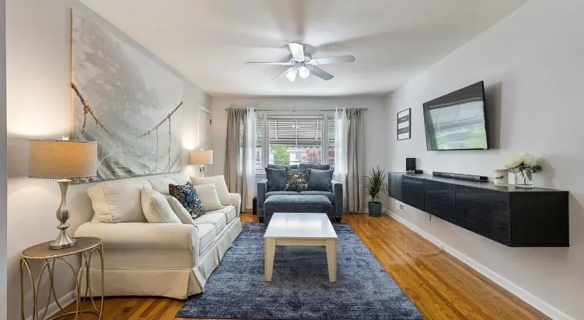 Close to NYC | King Bed | Free Parking - Image 1